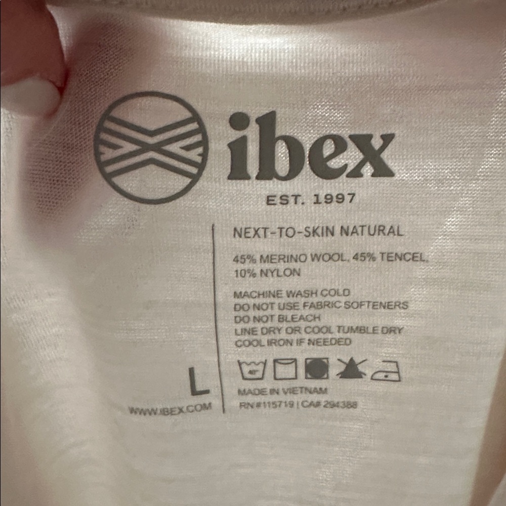 Ibex Men’s Next To Skin Natural Short Sleeve V-Neck Base Layer Tee Sz Large - Picture 6 of 6